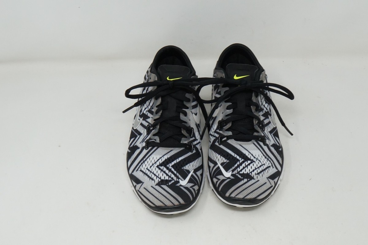 Nike HF9579010 関税送料込 Nike Free TR Fit 4 Running Shoes Size 6.5 Women's Zebra