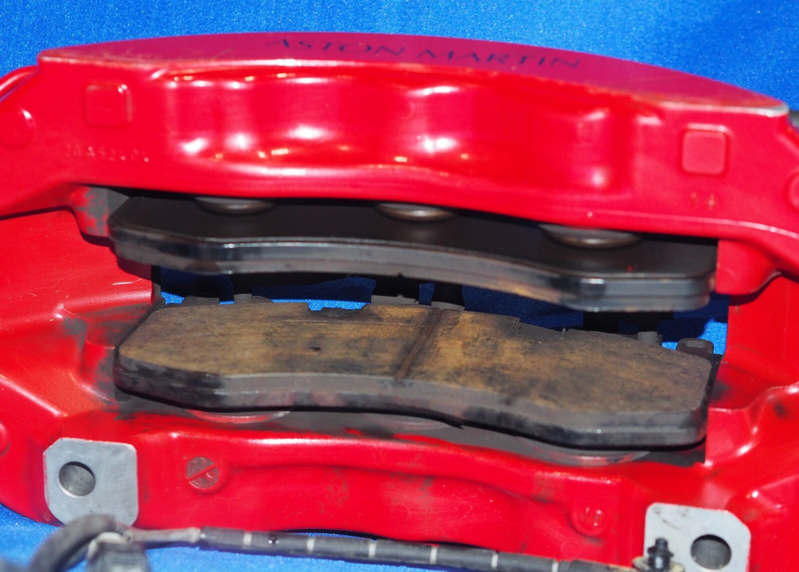 2010-2015 Aston Martin Rapide Right Front Brake Caliper Red Nice! OEM 40K Miles