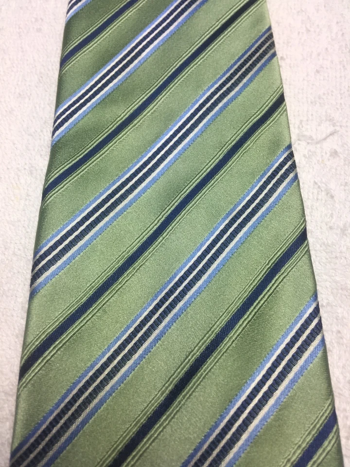 CORBATA HOMBRE TOMMY HILFIGER VERDE CON RAYAS AZULES 3,75 X 61 Foto 3 de 4