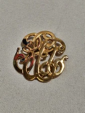 Vintage Swirling Monogram Style Gold Tone Metal Scarf Clip
