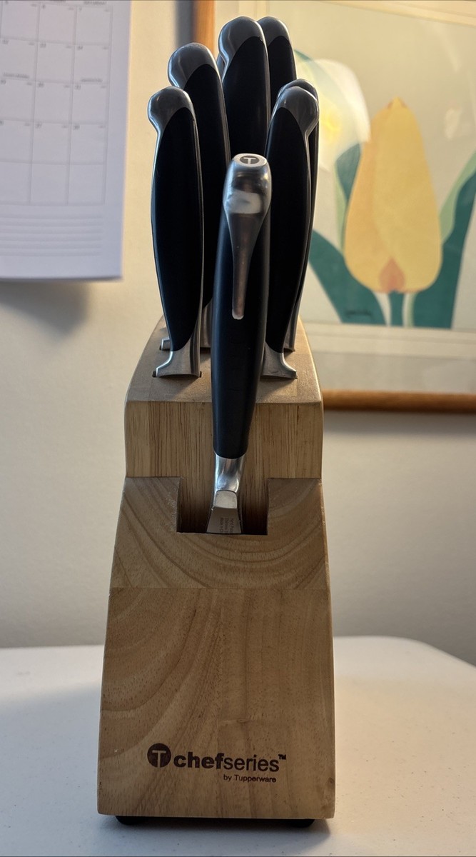 T Chef Series Pro By Tupperware Knife Block with 8 Pieces. Used