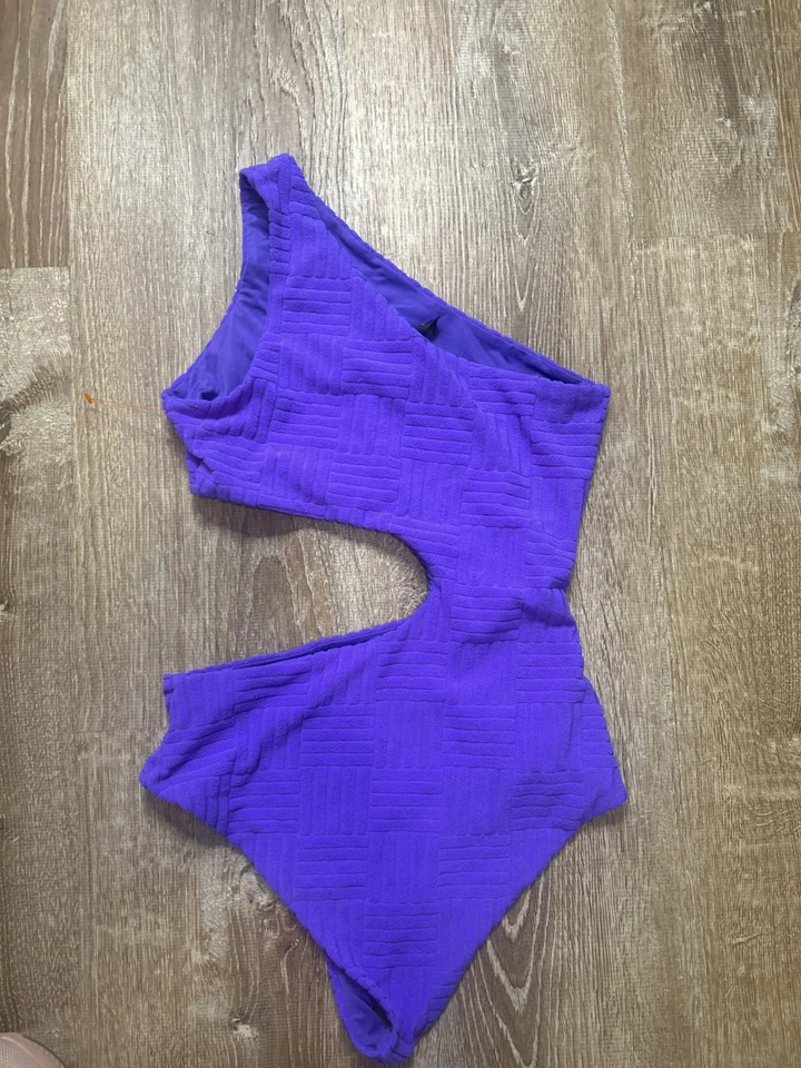 Maiô Beach Riot meninas XL Little Celine Terry recorte roxo uma peça em excelente estado usado - Imagem 2 de 4