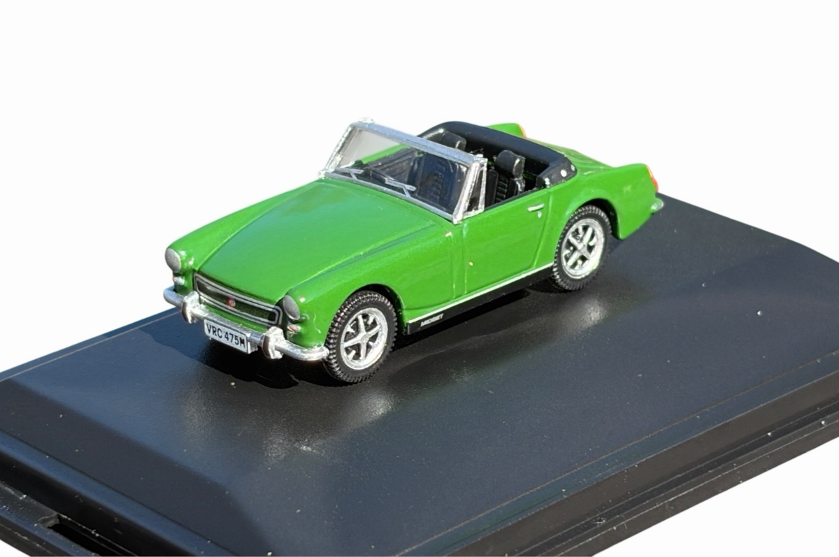 MG Midget British Racing Green Black interior Diecast car 1:76 OO