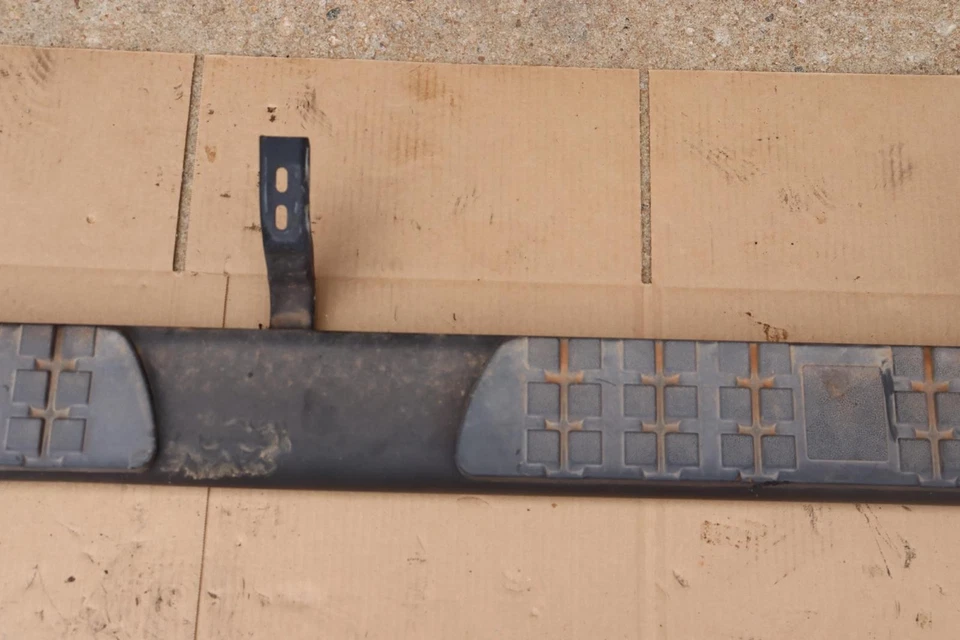 Toyota 4runner 2010-2023 lado del pasajero derecho estribo placa de escalón OEM Foto 3 de 4