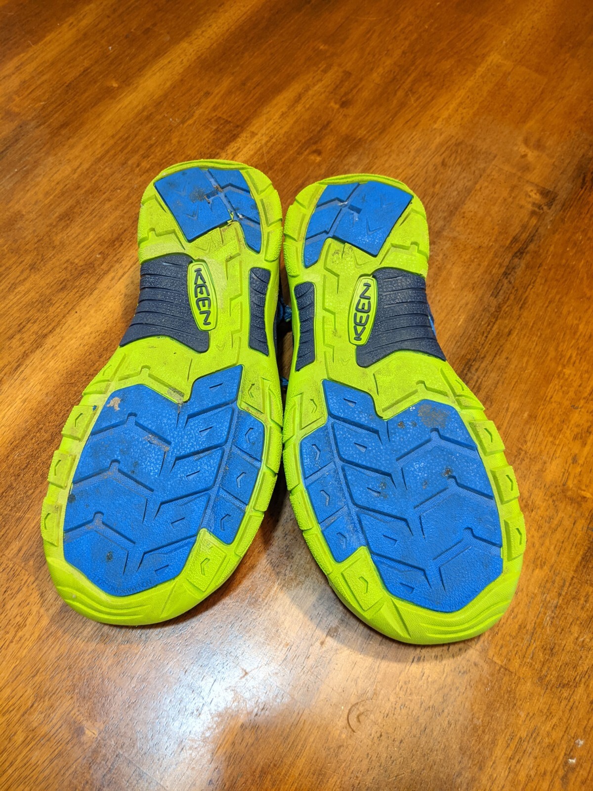 Scarpe da acqua blu Keen taglia 7