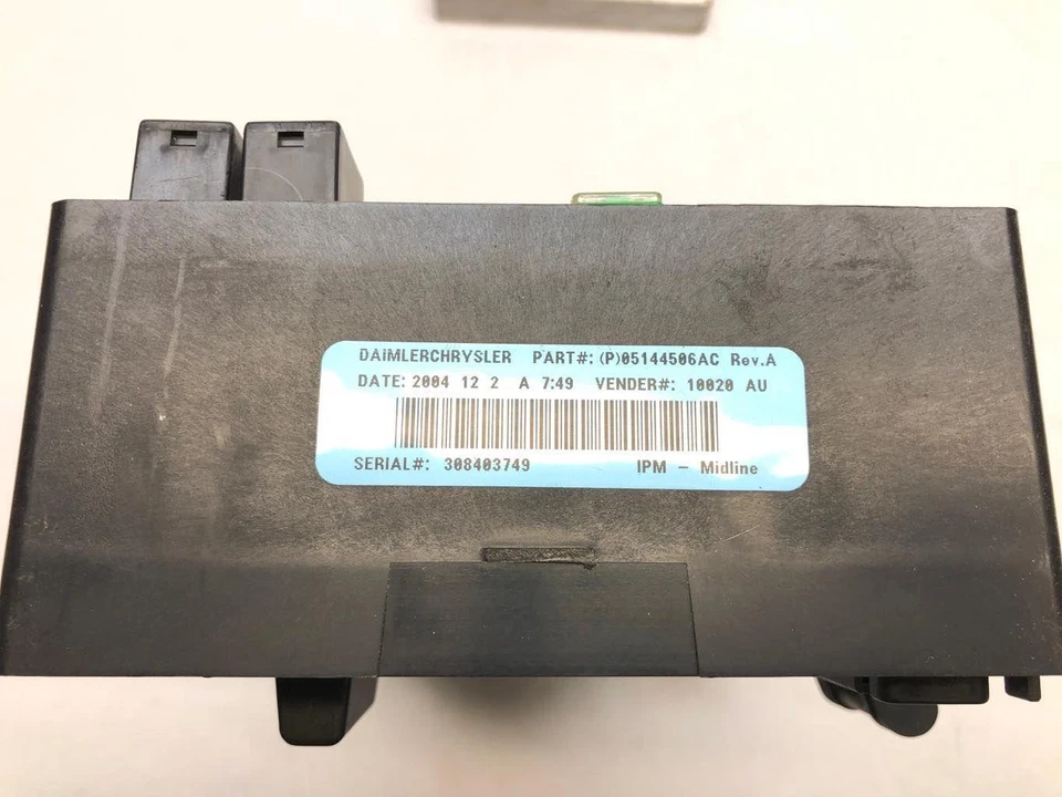 Chrysler Town Country 2003-2005 motor caja de fusibles caja de conexiones módulo P05144506AC Foto 3 de 4