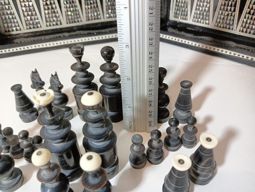 Board for playing backgammon and chess. Hand-painted and inlaid. 1960 - Picture 20 of 24
