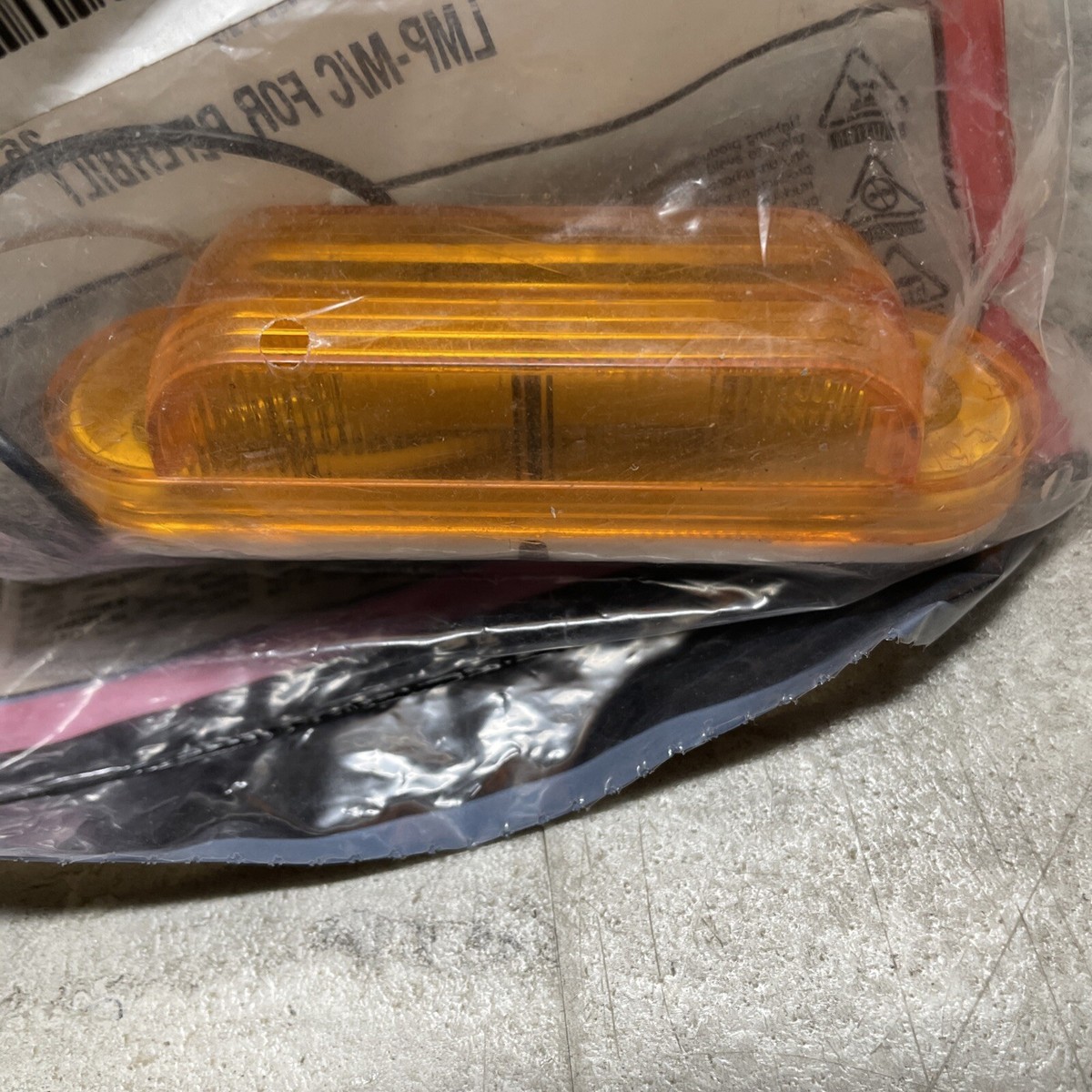 Truck-Lite 26327Y Marker / Clearance Light For Pererbilt Truck-Lite 26327Y Marker / Clearance Light For Pererbilt