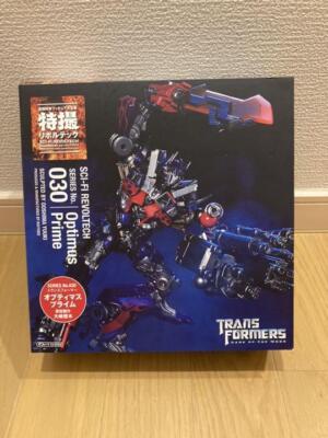 TRANSFORMERS ★ 16体まとめ売り Different universe or same timeline? Are these two connected