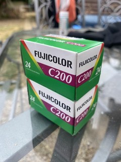 2x Fujifilm 200 35mm Colour Negative Print Film 24exp Fuji C200 2009/09