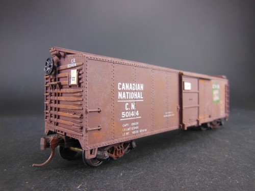 HO SCALE WEATHRED CN 501414 CANADIAN NATIONAL 40' BOX CAR - Picture 2 of 4