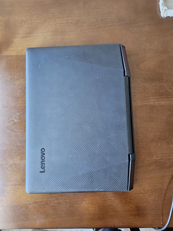 Portátil para juegos Lenovo IdeaPad Y700-15Isk i7 6700HQ 4 GB RAM GPU sin alimentación SIN PROBAR Foto 2 de 4