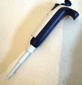 Rainin Pipet-Lite XLS LTS Pipette L20 uL Calibrated