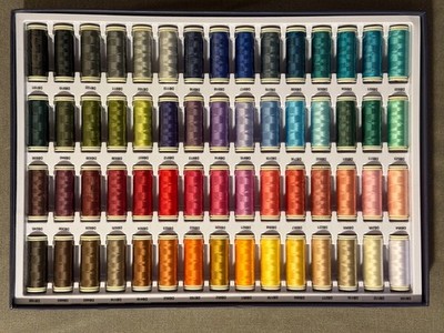 Wonderfil DecoBob Collection 80 wt Polyestergarn mit Baumwolle 60 Spulen a 250 m