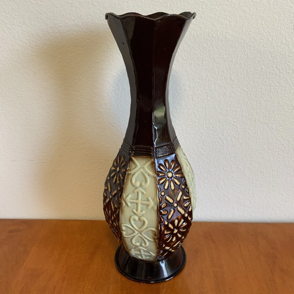 "Florero Elegant Expressions Hosley Grande 14"" Hierro Dos Tonos Marrón y Crema Floral" Foto 2 de 4