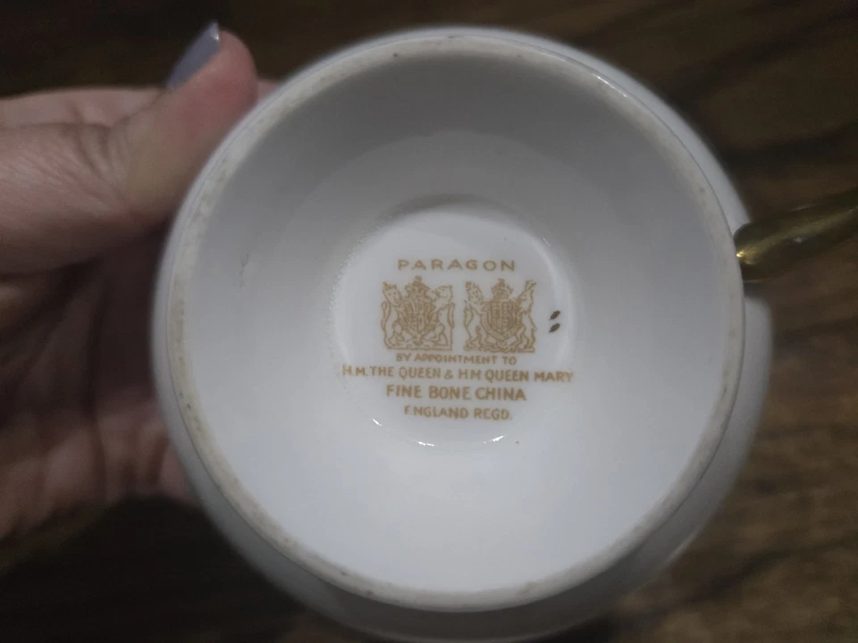 Paragon Vintage Gold Medallion Pink Rose Floral Bone China Teacup Saucer UK Tea - Image 3 of 4