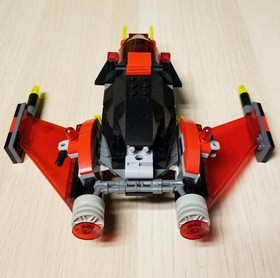 Custom Lego Galaxy Squad Interceptor (70701) Black/Red Space Fighter 