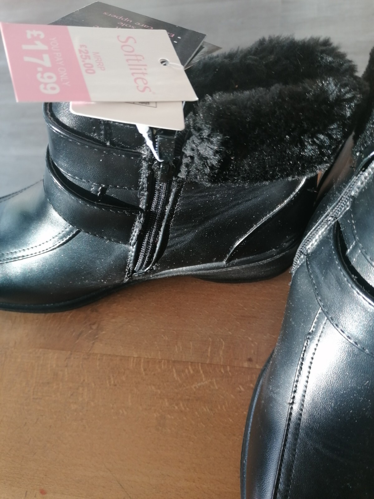 Ladies Ankle Boots UK Size 6 Softlites In Black With Side Zipper Fur