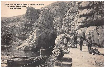29 . Nr. 50905 . la pointe du raz. le port de bestrée