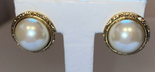 Vintage 1928 Pierced Earrings Faux Pearl Gold Tone Post Round Cabochan Elegant