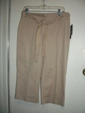 LADIES CASUAL CROP PANTS BY BRIGGS NEW YORK.. SIZE 12...NEW WITH TAGS