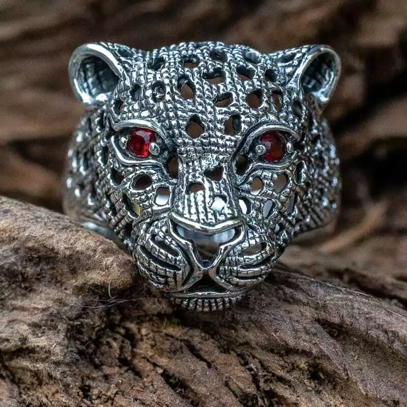 Leopard Head Ring .925 silver Red Garnet Eyes Big Cat Cheetah