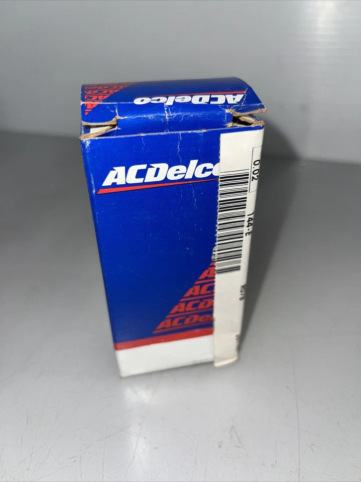 GM 10351663 Bombilla ámbar de estacionamiento y señal para 05-10 Cobalto 12-15 Camaro Foto 3 de 3