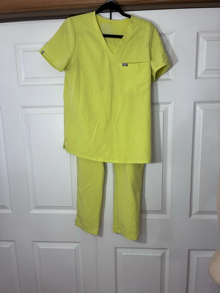 Figs Citrine Scrub Set Catarina Top, Yola Bottoms (NOT High Waisted) - Image 2 of 4