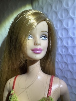 Mattel Barbie Fashion Doll dressed In My Scene, Getting Ready For Bed