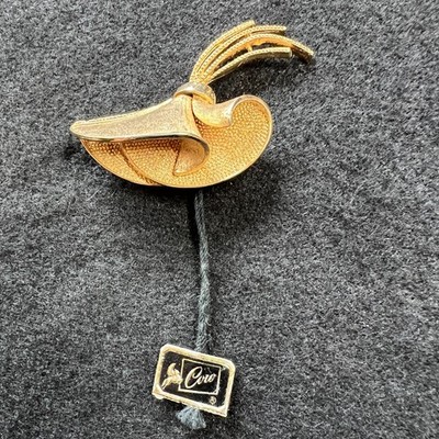 Vintage Coro Gold Brooch Pin New With Original Tag