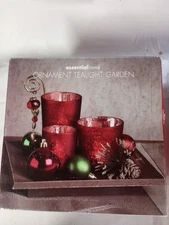 Essential Home Ornament Tea light Garden Red And Green Distressed Wood Tray