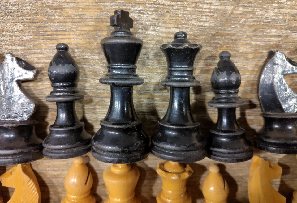 JEU D´ECHEC ANCIENS 32 PIECES EN BUIS - Photo 4/4