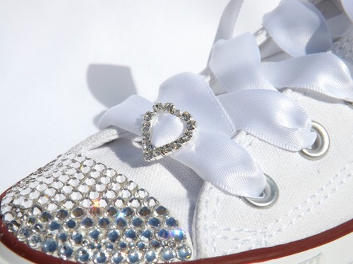 ¡Lindos dijes de zapatos de cristal para cordones de zapatos de entrenador! Perfecto para bodas Converse - Imagen 21 de 32