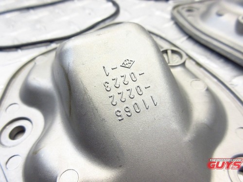 2012 11-14 KAWASAKI ZG1400 ZG 1400 CONCOURS OEM AIR CLEANER END CAPS COVERS - Picture 9 of 12