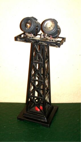 K Line - O/S Gauge K-0133 Operating Twin Spotlight Tower - WORKS!