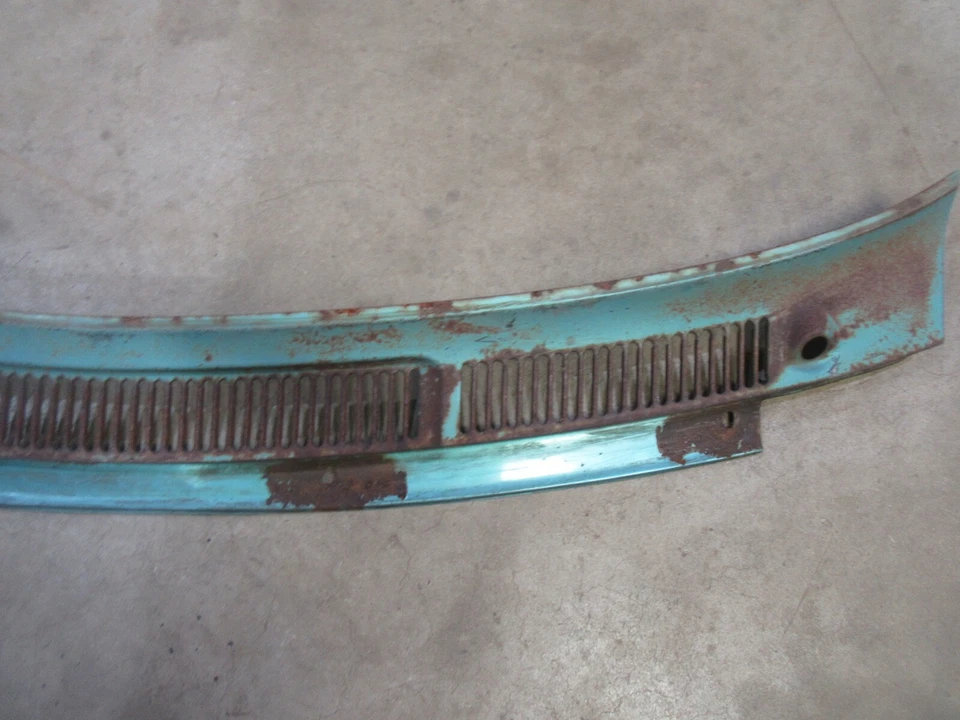 Oldsmobile Delta 88 1967 capó delantero exterior cubierta de panel de ventilación Foto 3 de 4