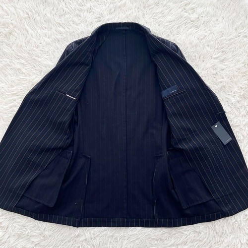 Good condition LARDINI Navy cotton jacket, boutonnière , size 50 - Picture 4 of 7
