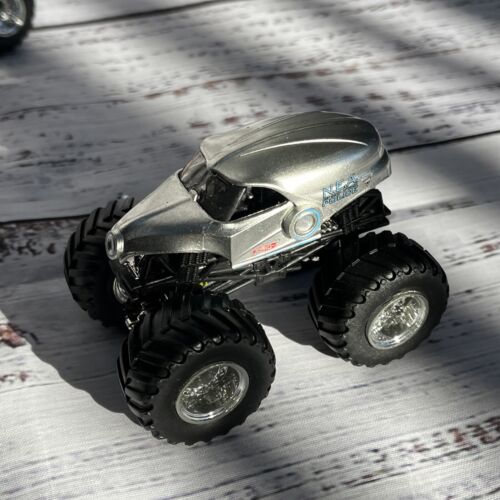 Hot Wheels Monster Jam Machines 10 Stück Die-Cast Trucks im Maßstab 1:64 - Lot 1 - Bild 3 von 11