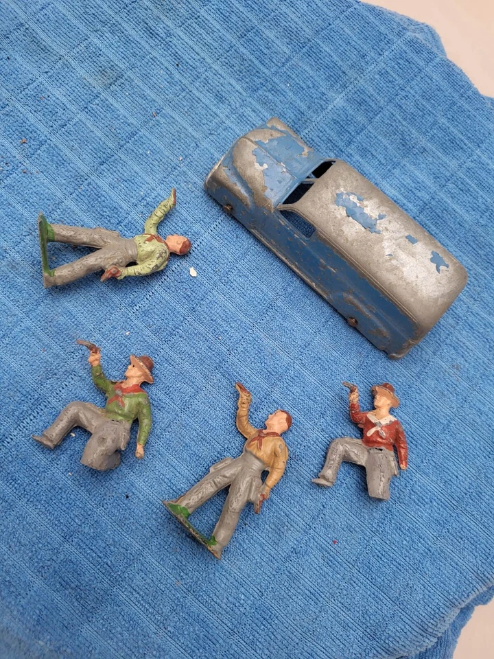 5 figuras de guerra de soldados de juguete de plomo/metal de colección y 1 coche jeep Foto 2 de 4