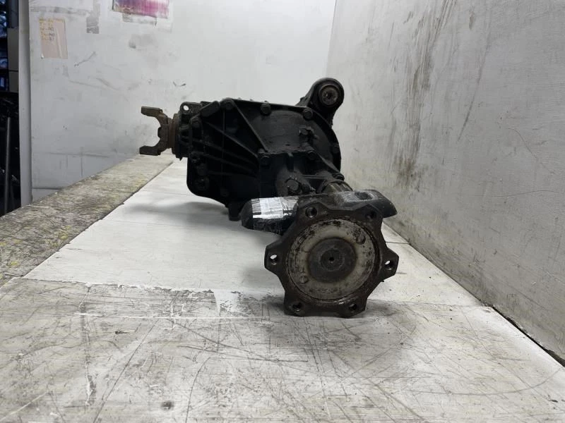 2002 CHEVROLET SUBURBAN 1500 3.73 RATIO FRONT DIFFERENTIAL CARRIER OEM+ - Image 4 of 4