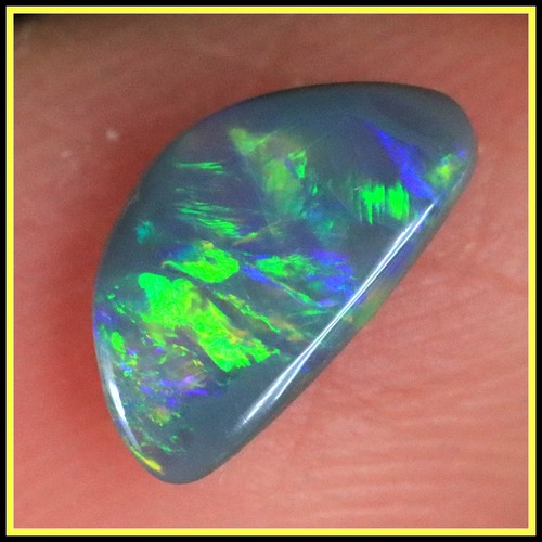 OPALE NERO australiano naturale 0,45 ct opale cucina opale + VIDEO - Foto 4 di 9