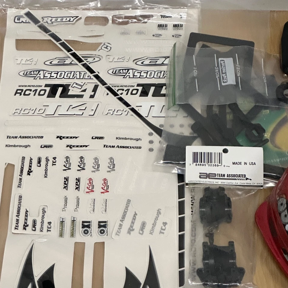 Team Associated TC4 1/10 Touring Car RC Remote Control - Image 4 of 4