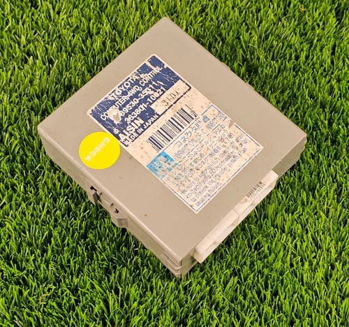 Toyota 4Runner V6 4x4 4WD Transfer Case Control Module 89530-35311 - Picture 8 of 8