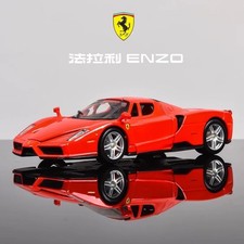 Modellino auto Ferrari Enzo scala 1:24 molto da collezione fondo di magazzino UK