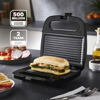 GEEPAS Panini Press Grill Sandwich Toaster 2 Slice Maker Non-Stick Plates 750W