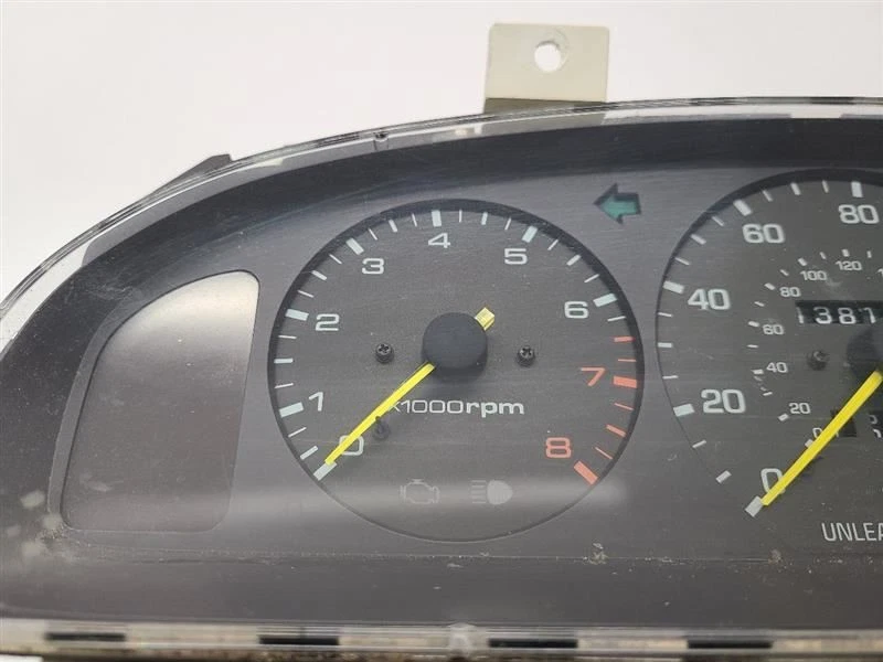 95 MAZDA 626 VELOCÍMETRO CLÚSTER 4 CILINDROS OEM AT Foto 2 de 4