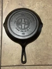 Griswold 107 Cast Iron Skillet Griddle Shallow 200 Slant Logo