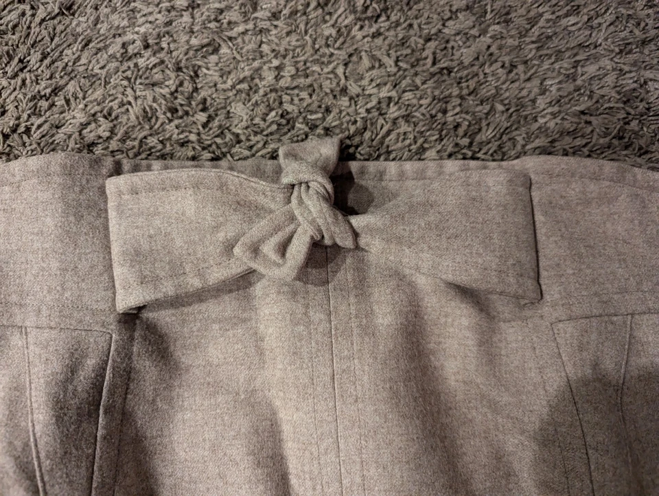 Womens MAX MARA Italy Beige 100% Virgin Wool Midi pencil Straight skirt size 12  - Image 2 of 4