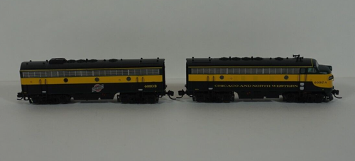 InterMountain N Scale F7 A/B Locomotive Set - Chicago & North Western 4092/4093 - Picture 3 of 8