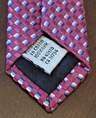 Geoffrey Beene Hand Made 100% Silk Men's Neck Tie Made In